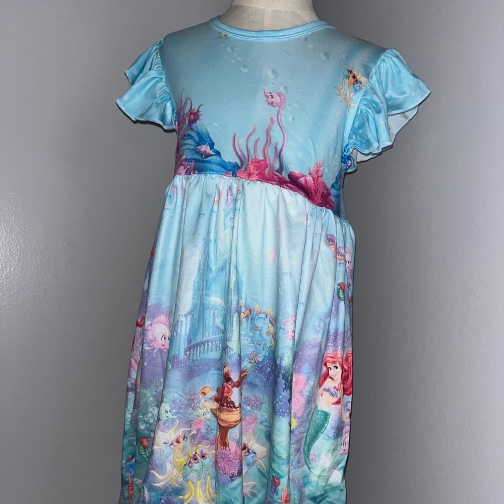 Little mermaid dress size 6/7 new!